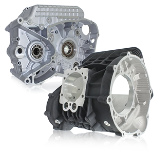 Demi-carters moteur en aluminium pour motos, en partie avec roulements à billes prémontés.